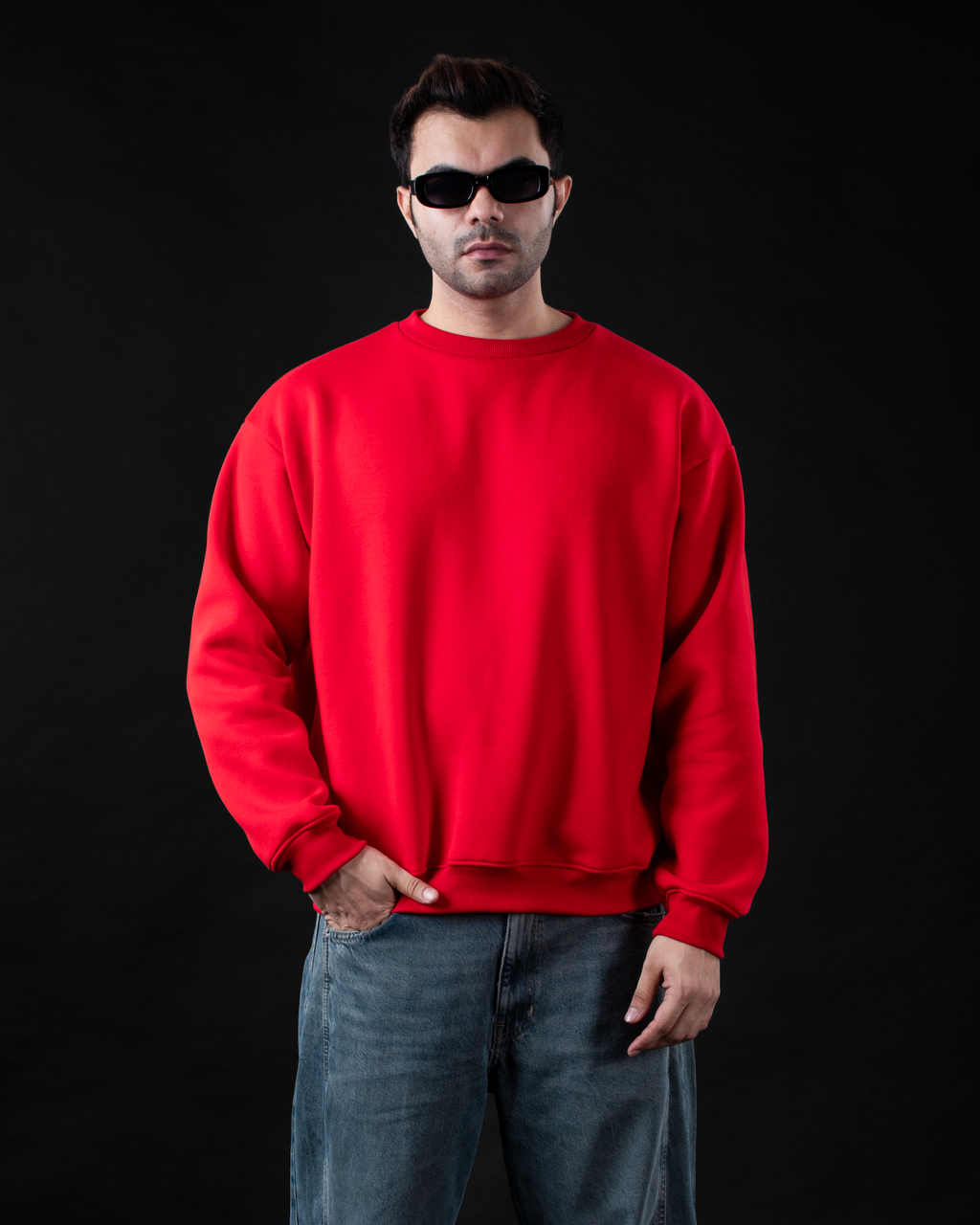 BASIC RED SWEATSHIRT