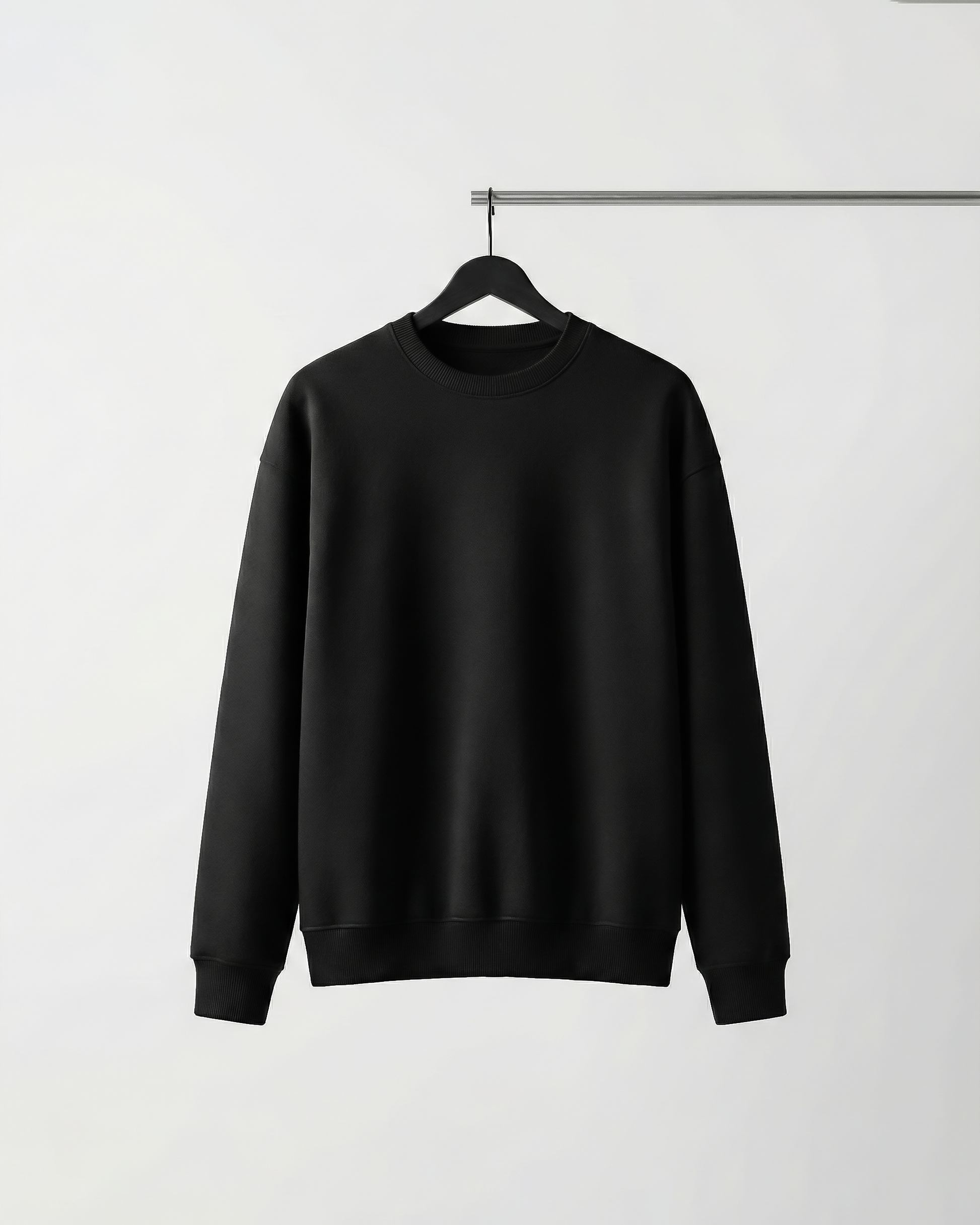 BASIC BLACK SWEATSHIRT