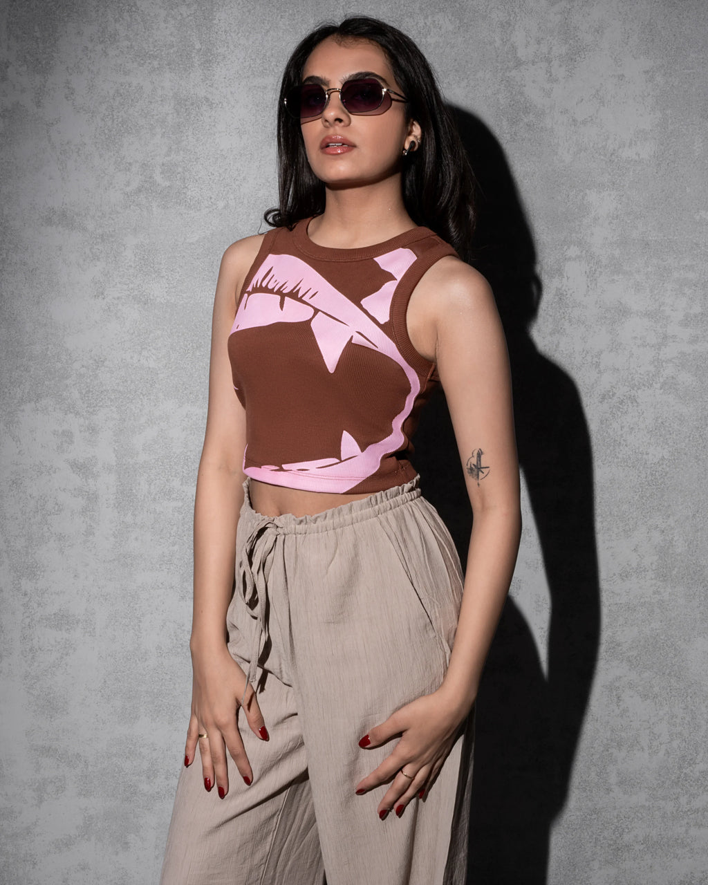 BROWN BITE ME RIBBED CROP TANK TOP - DRIPMYFIT
